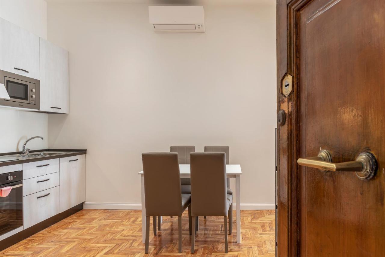 רומא Rione Prati Elegant Apartment With Balcony מראה חיצוני תמונה